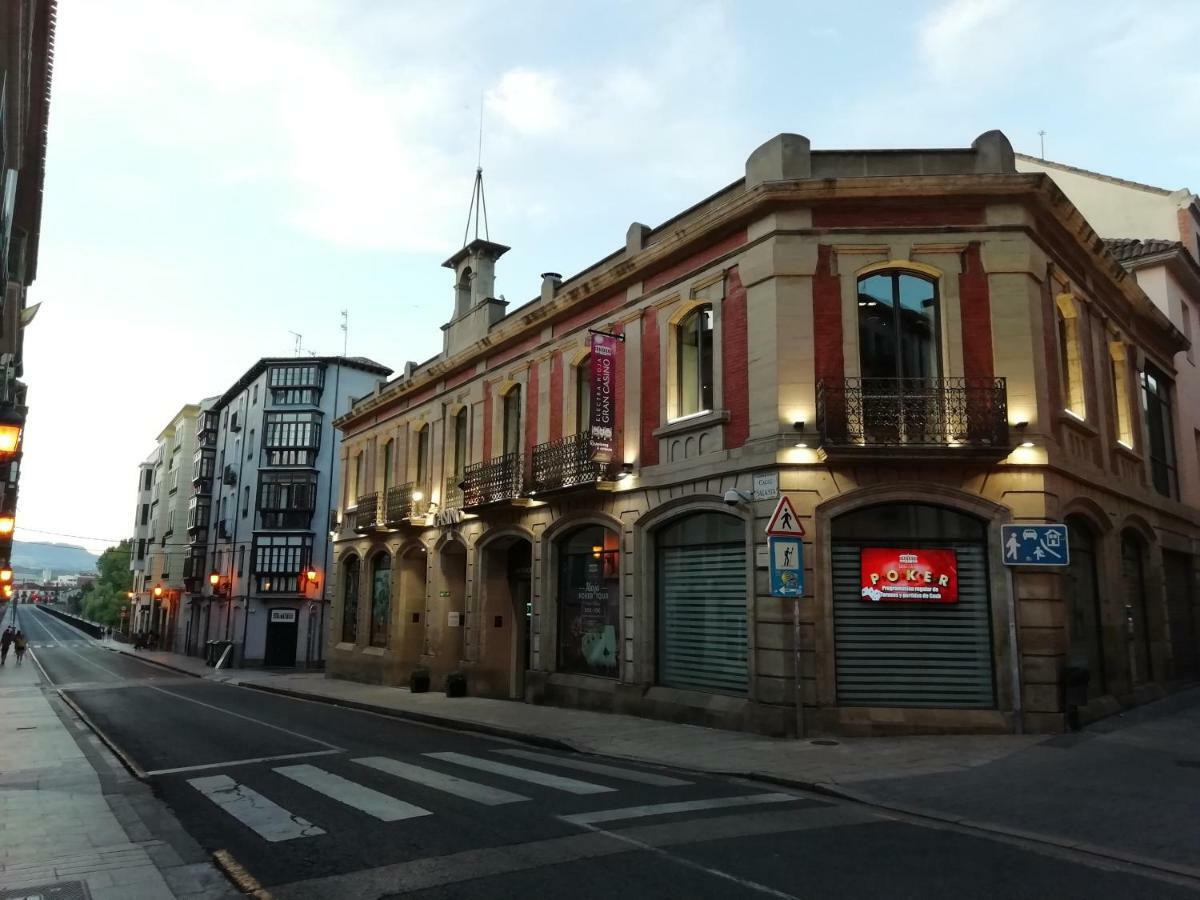 Apartamento Turístico Santiago Logroño Exterior foto